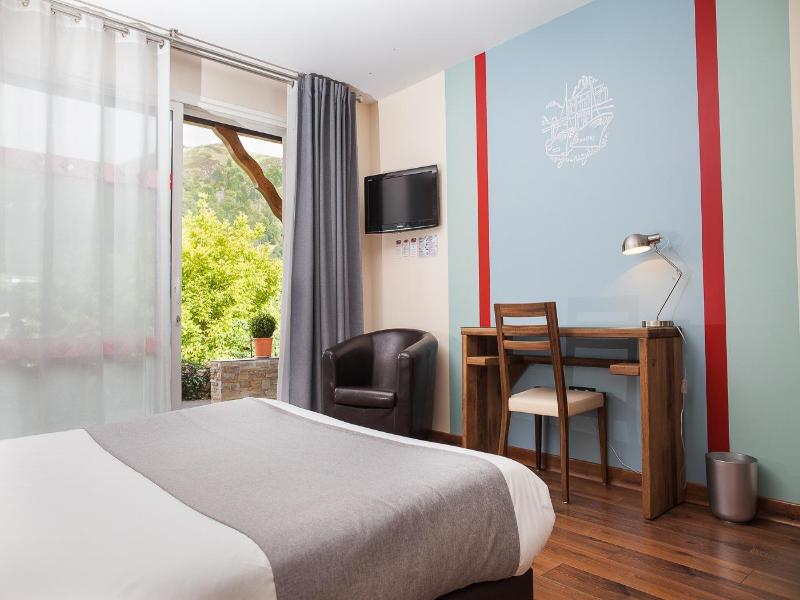 Logis Hotel Erreguina Banca Extérieur photo