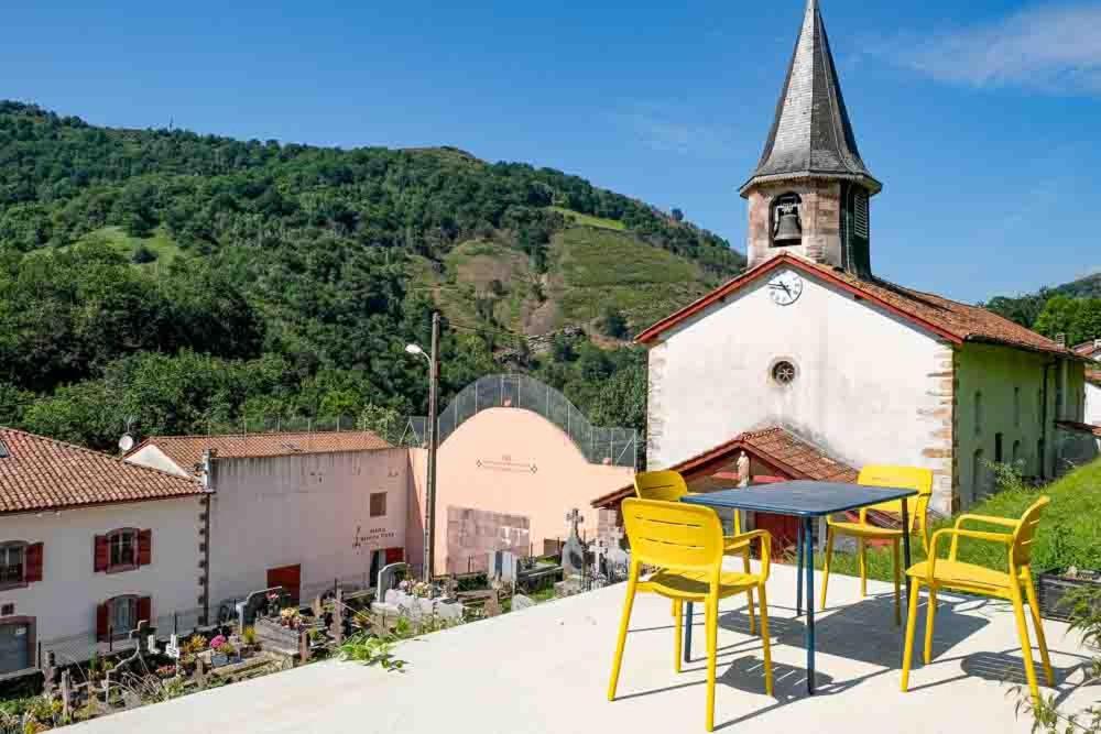 Logis Hotel Erreguina Banca Extérieur photo
